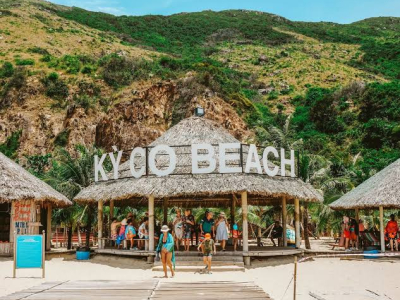 Tour Kỳ Co Eo Gió Bao Nhiêu Tiền? Giá Tour Mới Nhất 2026 Chỉ Từ 550K