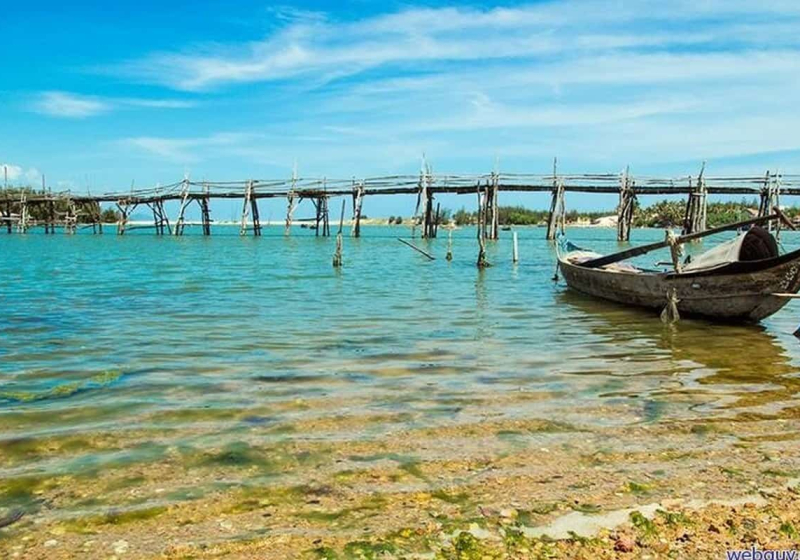 Đầm Ô Loan Phú Yên – Tuyệt Tác Thiên Nhiên Nổi Tiếng Của Xứ Hoa Vàng Cỏ Xanh