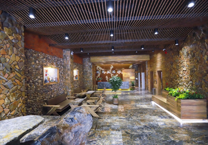RUSTIC HOTEL